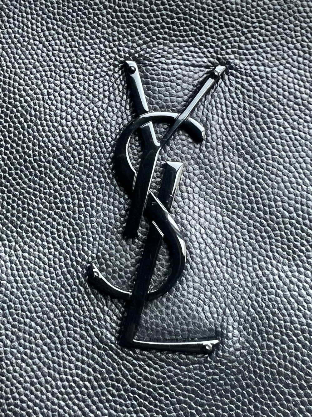 Saint Laurent Classic Black Leather Pouch - Picture 5 of 6